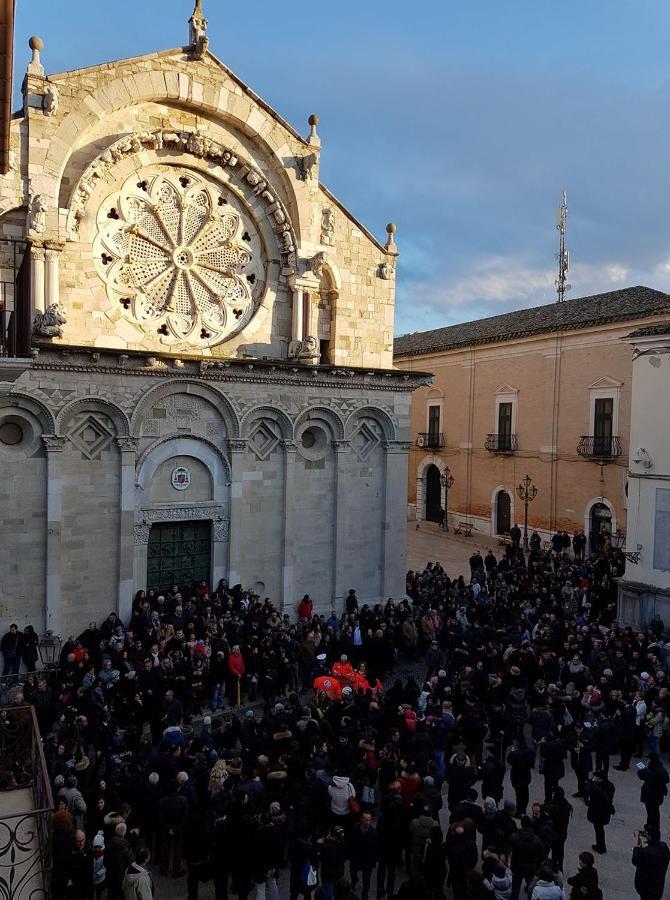 Alloggio Cattedrale Troia Exterior foto